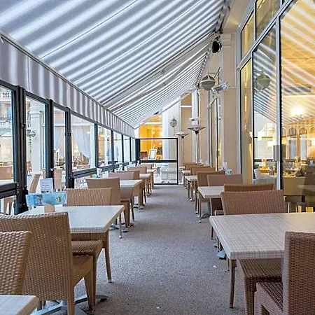 Hotel Bleues Royal Westminster 3*