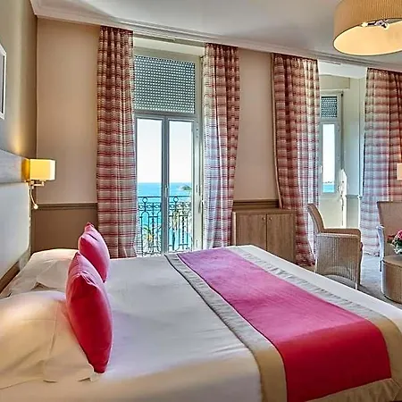 Bleues Royal Westminster Hotel